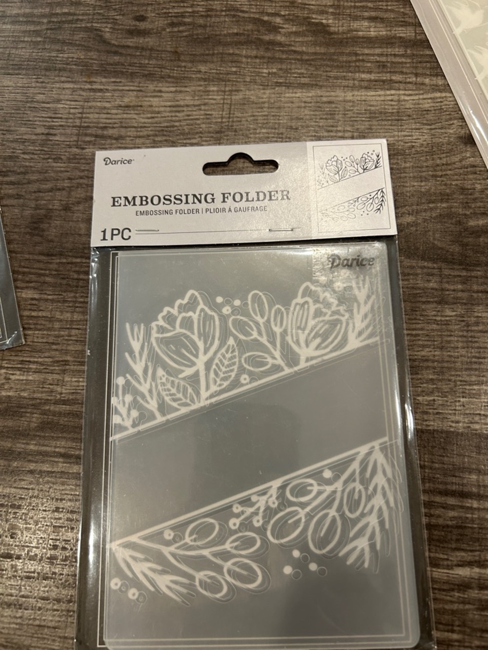 6 pack Darice Embossing Folder Collection - Assorted Floral & Animal Designs - Picture 3 of 7